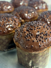 Carica l&#39;immagine nel visualizzatore di Gallery, Panettone al Cioccolato
